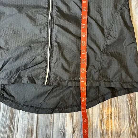 Champion C9 Women's Black Cycling Windbreaker with Hood, Small - Picture 9 of 10